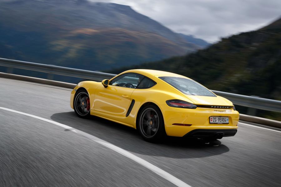  Porsche 718 Cayman S 2016 года  (фото 20 из 36)